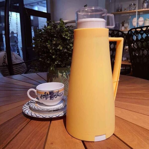 Loja Casa Canto - Garrafas Térmicas - Garrafa Térmica Pop Latte em Plástico amarelo 1L. Dynasty