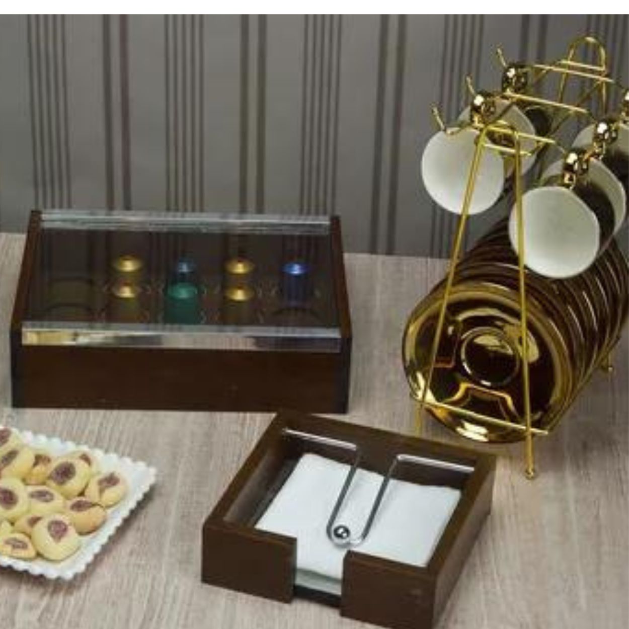 Jogo Xícaras para Cafe Porcelana Dourada c/ Rack 90ml Versa 6un Wolff - Image 5