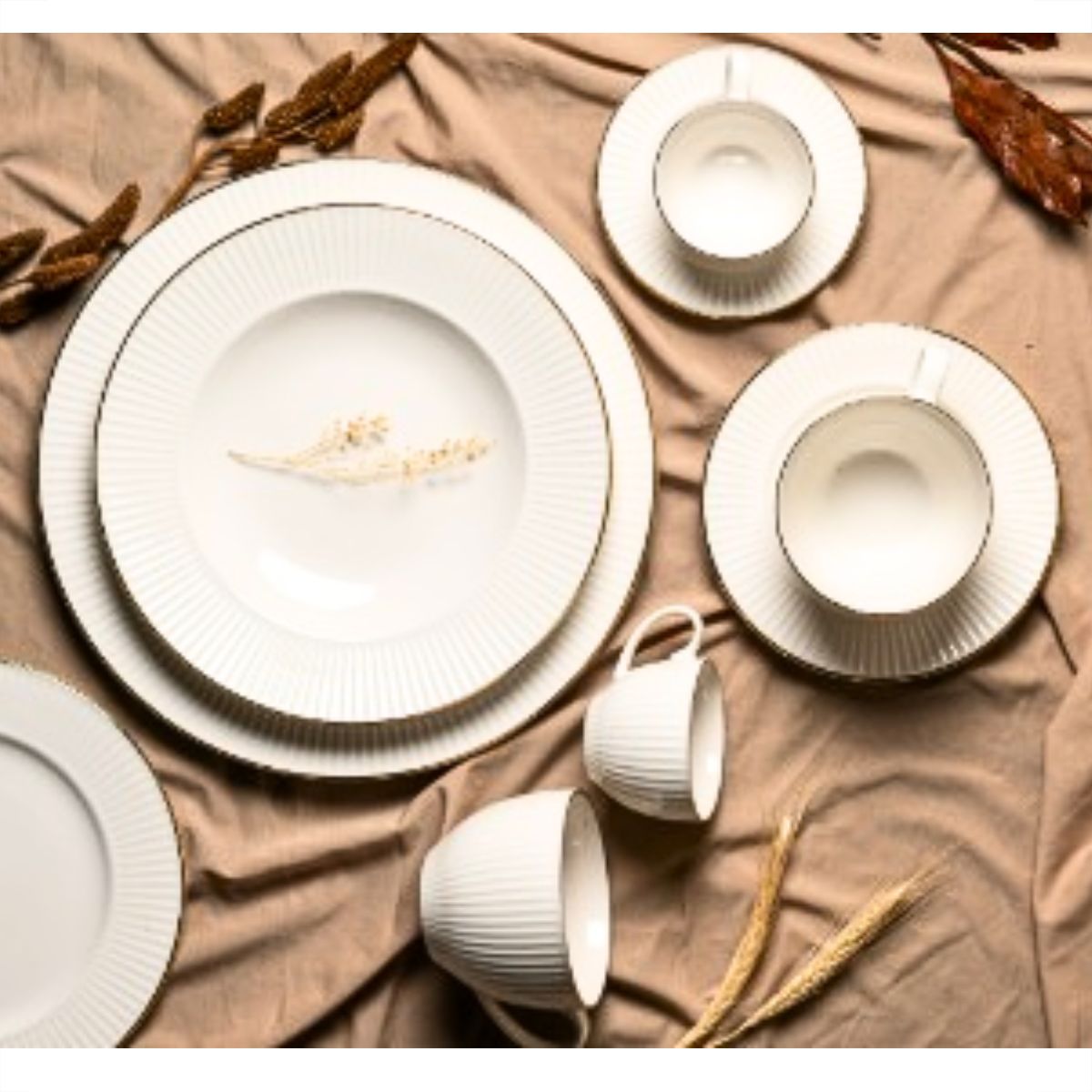 Aparelho de Jantar e Chá 30pçs Lavish Relevo Porcelana New Bone L`Hermitage - Image 4