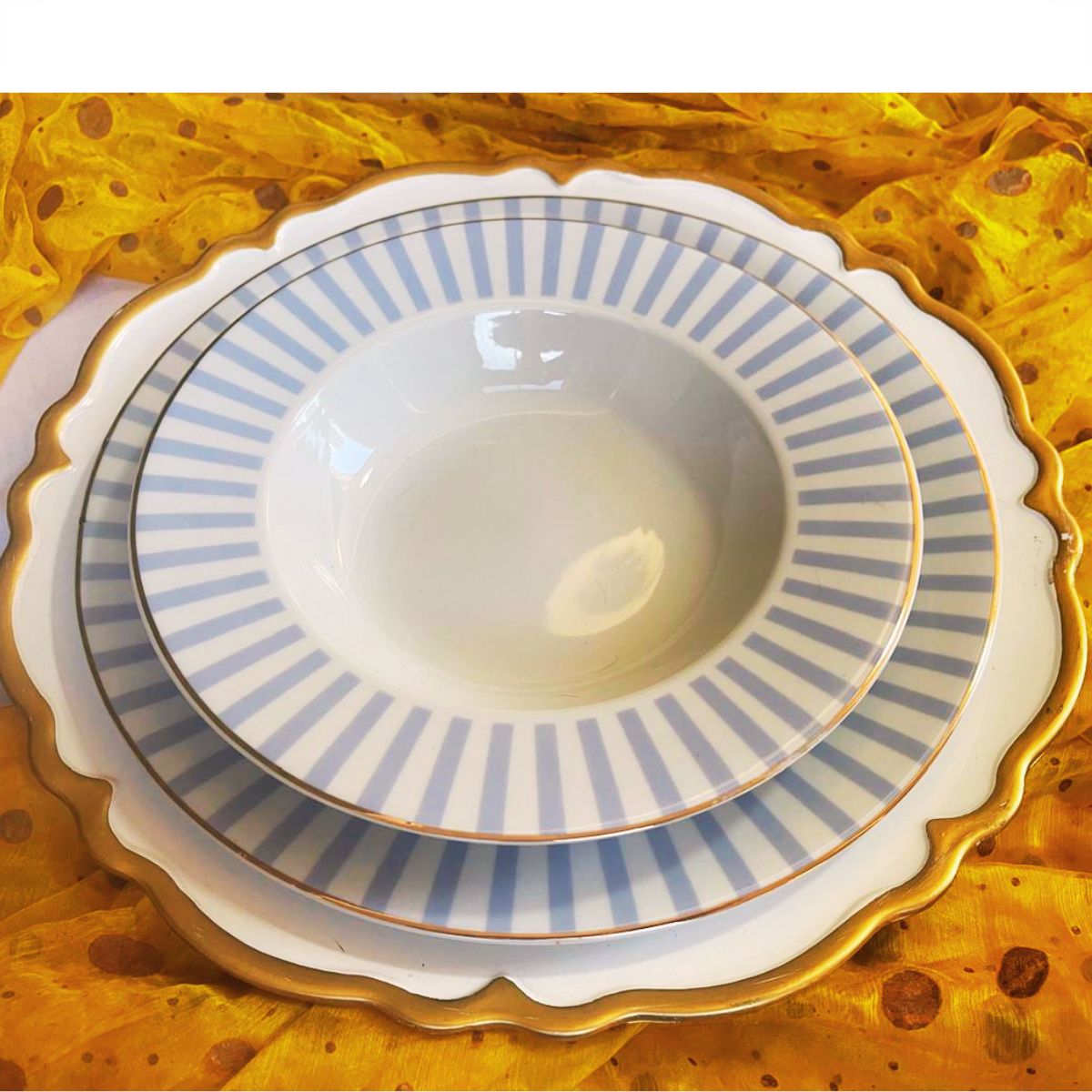 Aparelho de Jantar e Chá 42pçs Charming Azul Porcelana Borda Ouro L`Hermitage - Image 3